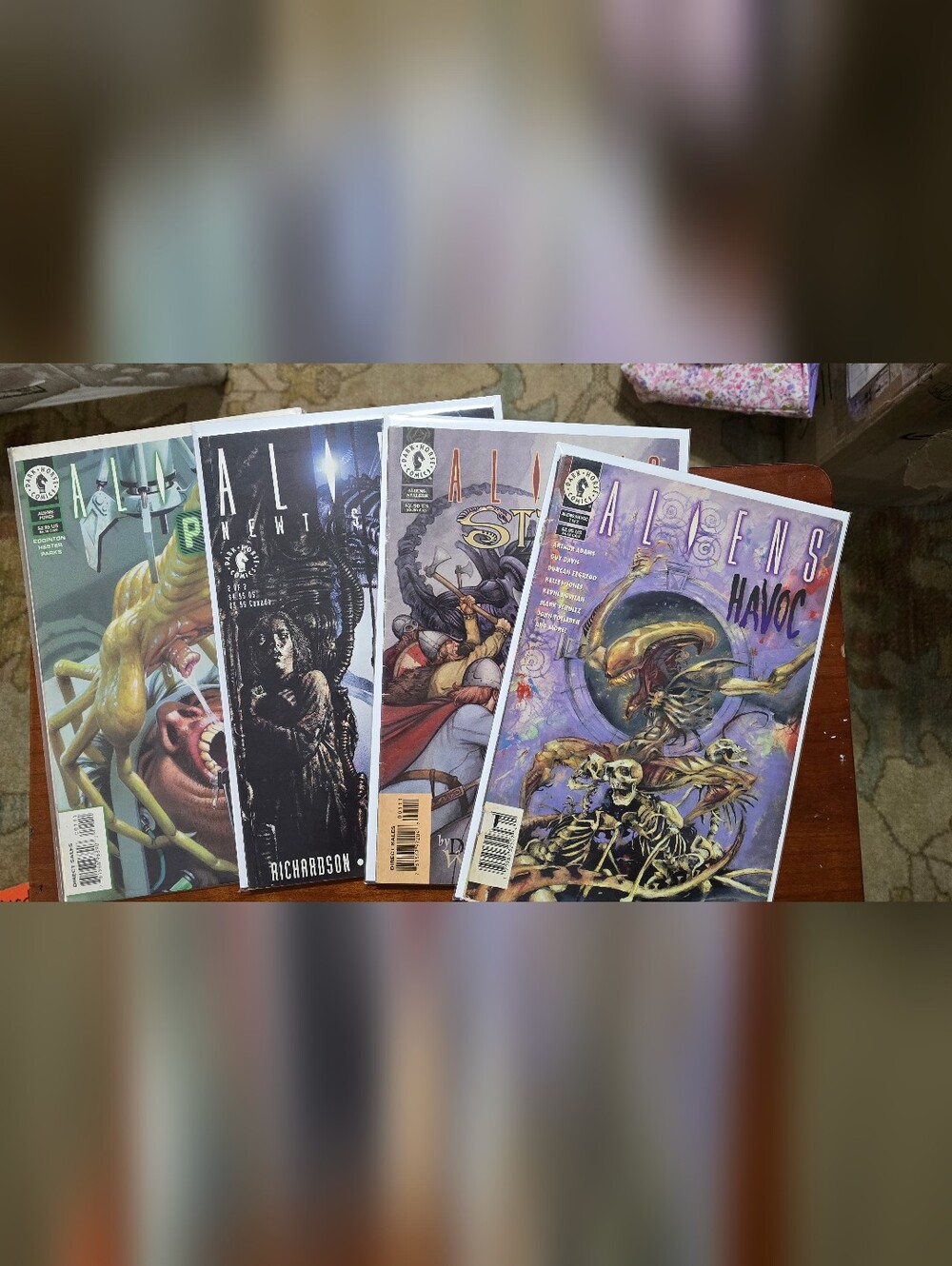 Aliens Dark Horse Comic Book bundle of 4 1990s